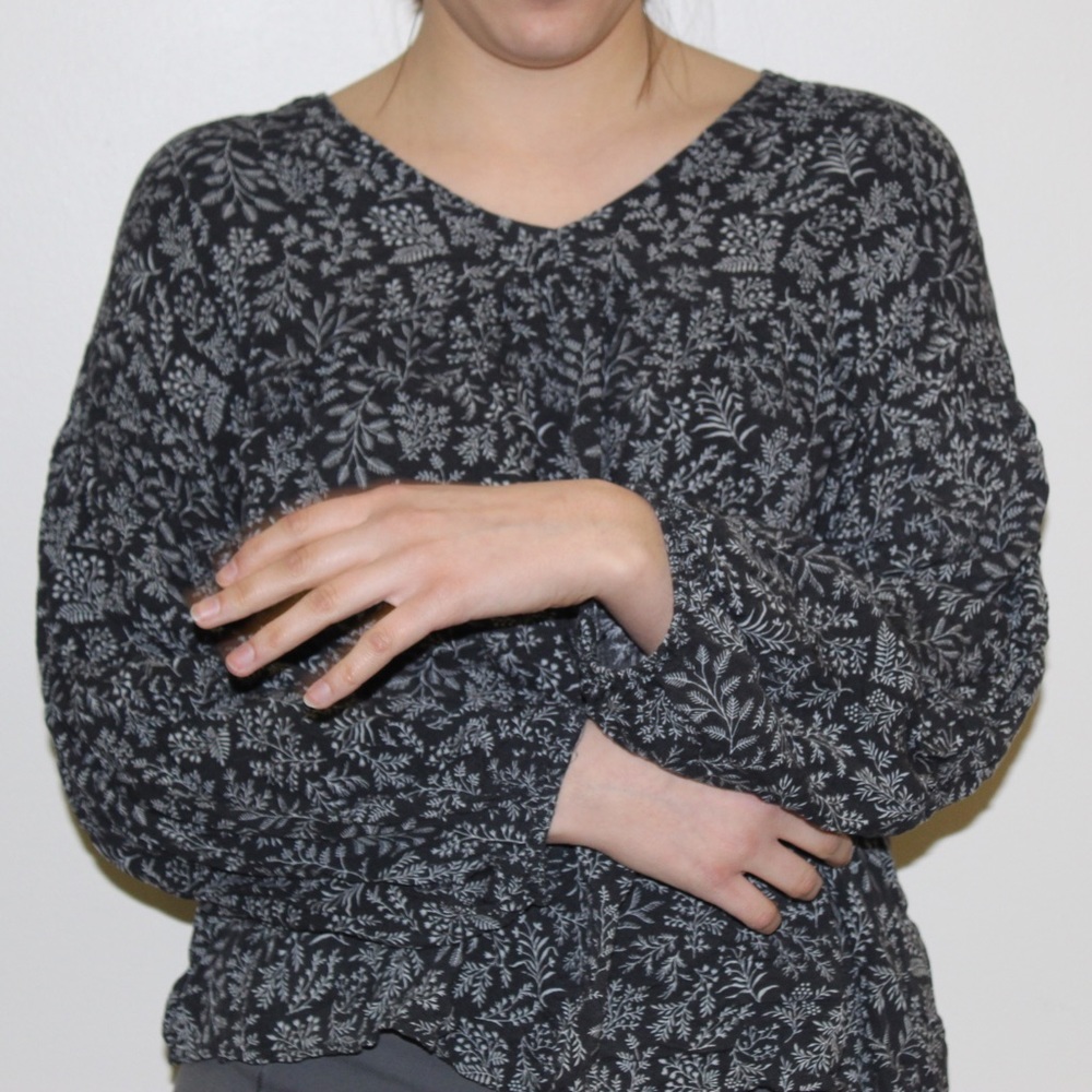 Floral Print B&W Bohemian Old Navy Top
